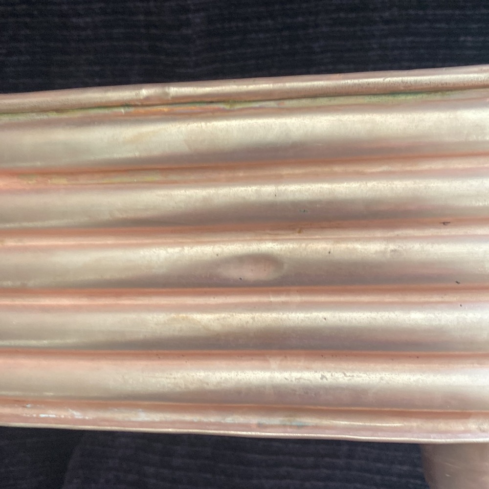 Vintage solid copper planter. - Picture 4 of 6